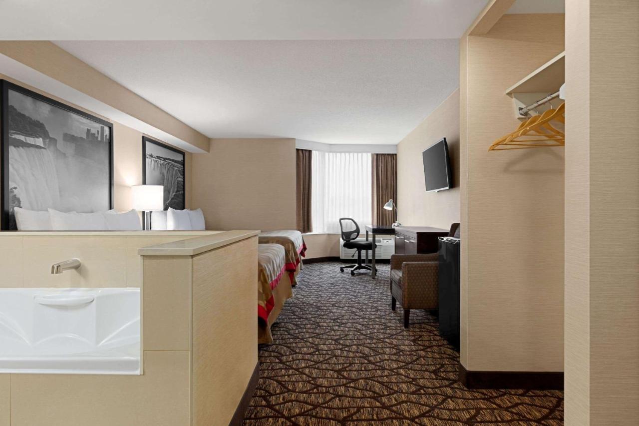 Ramada By Wyndham Niagara Falls Near The Falls Ngoại thất bức ảnh